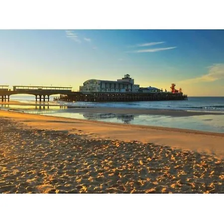 Bournemouth Beach Apartment-3