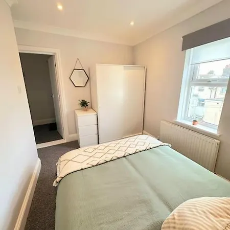 Bournemouth Beach Apartment-2